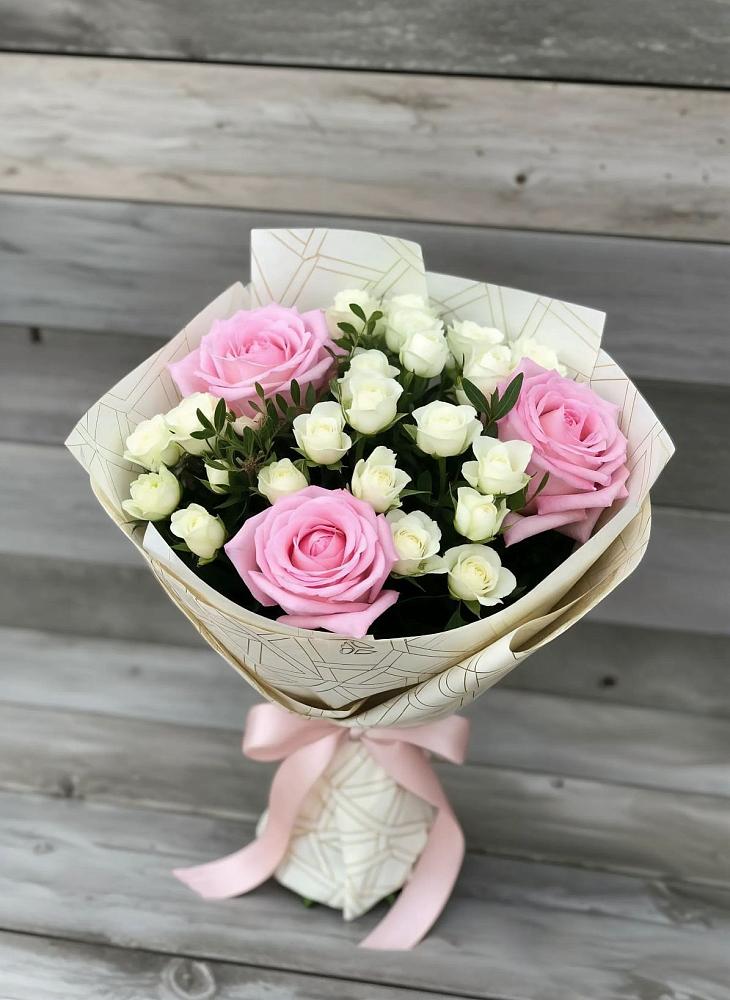 Букет цветов из: Розы в Новоблагодарном