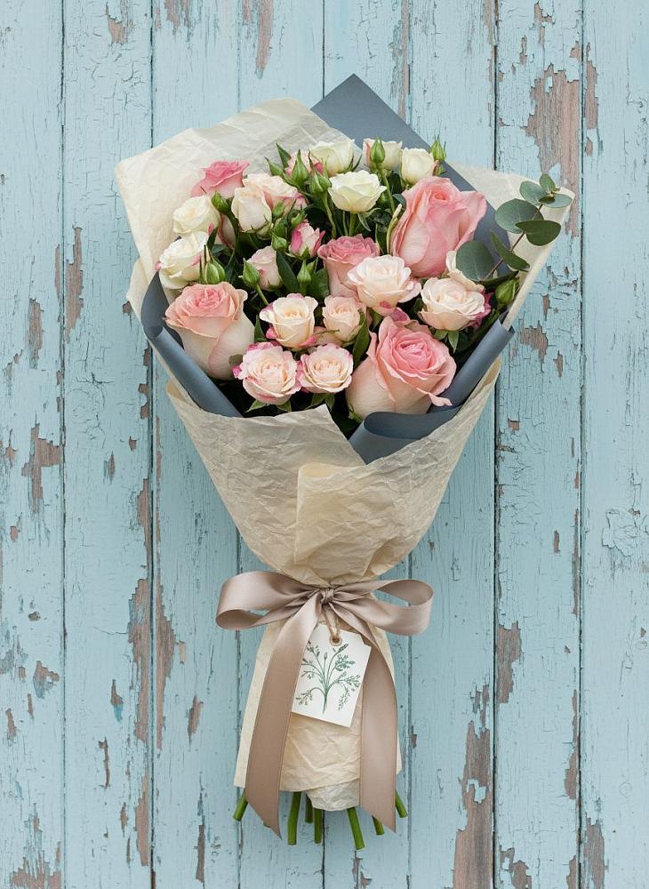 Букет цветов из: Розы в Новоблагодарном