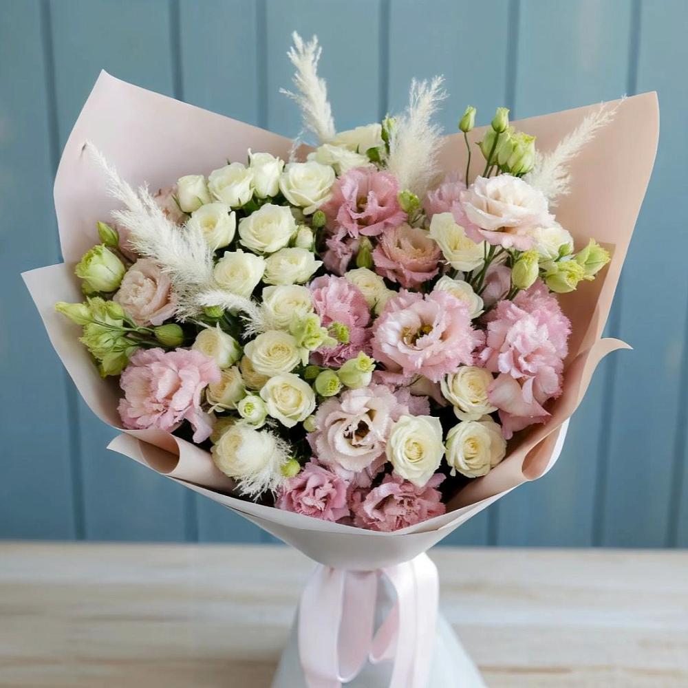 Букет цветов из: Альстромерии и Розы в Новоблагодарном