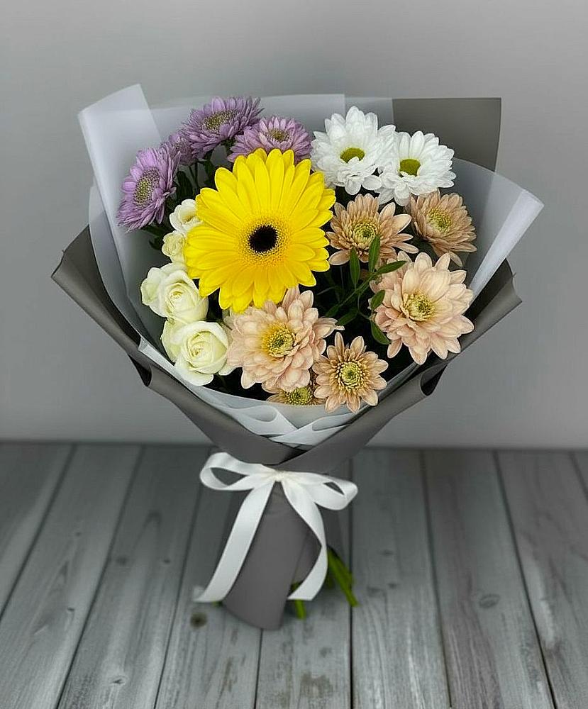 Букет цветов из: Розы, Герберы и Хризантемы в Новоблагодарном