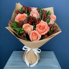 Букет цветов из:  Розы и Альстромерии в Новоблагодарном