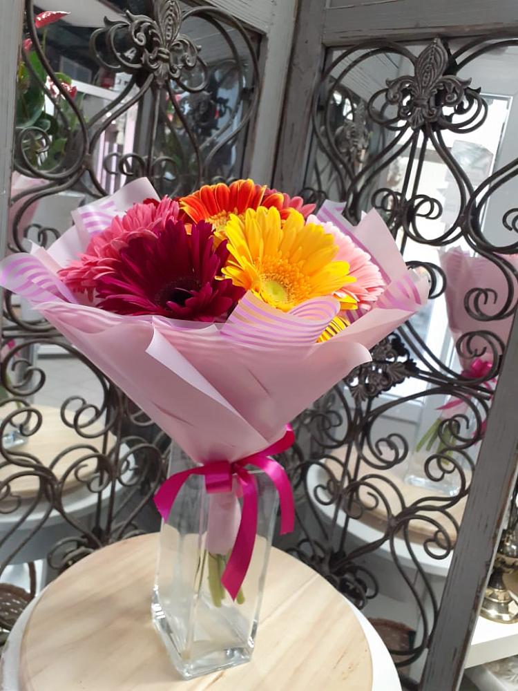 Букет цветов из: Герберы в Новоблагодарном