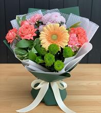 Букет цветов из:  Гвоздики, Розы, Герберы и Хризантемы в Новоблагодарном