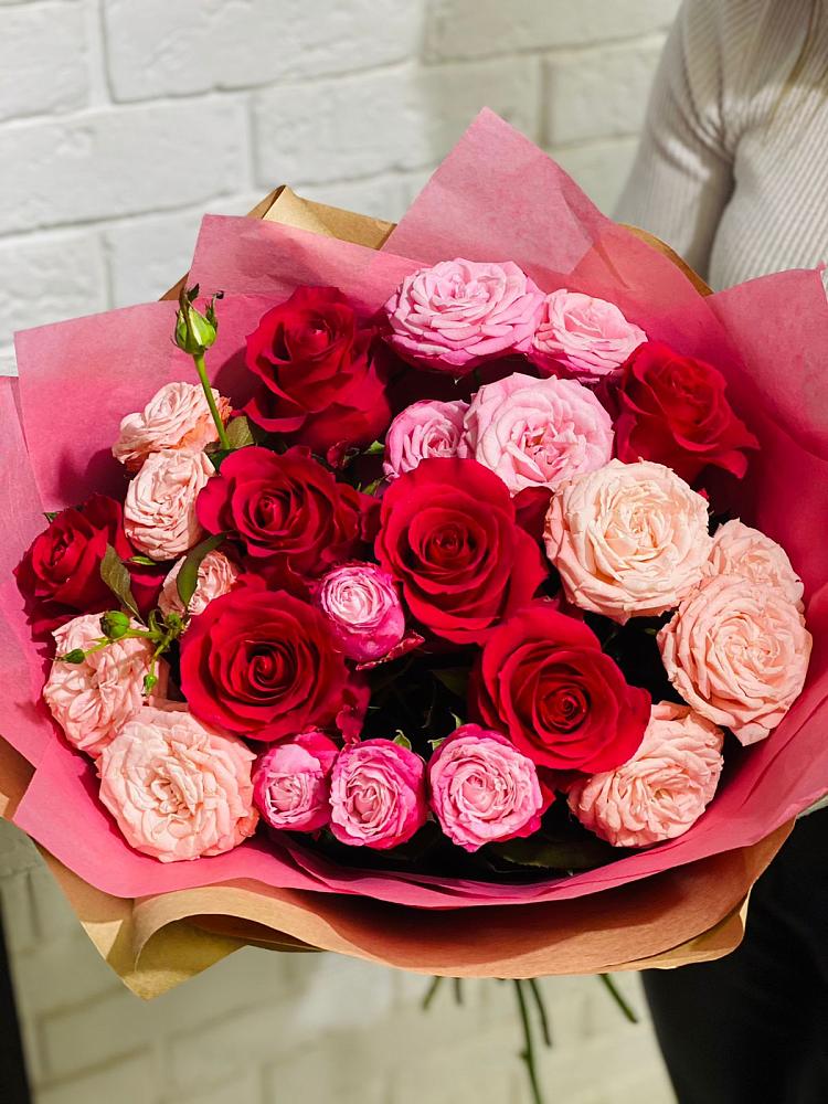 Букет цветов из: Розы в Новоблагодарном