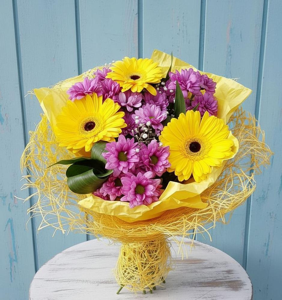 Букет цветов из: Хризантемы и Герберы в Новоблагодарном