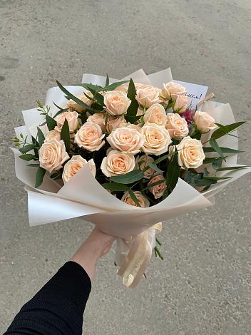 Букет Кремовые розы Латте в Новоблагодарном