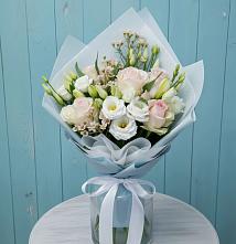 Букет цветов из:  Розы и Лизиантусы в Новоблагодарном