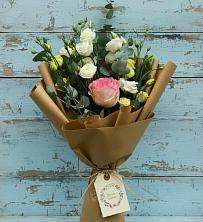 Букет цветов из:  Розы и Лизиантусы в Новоблагодарном