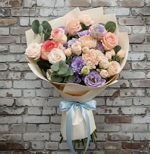 Букет цветов из:  Розы, Лизиантусы и Гвоздики #REPLACE_PRED# Новоблагодарном