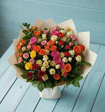 Букет Микс из разноцветных кустовых роз в Новоблагодарном