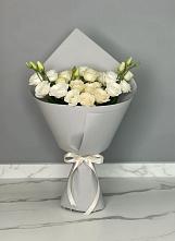 Букет цветов из:  Розы и Лизиантусы в Новоблагодарном